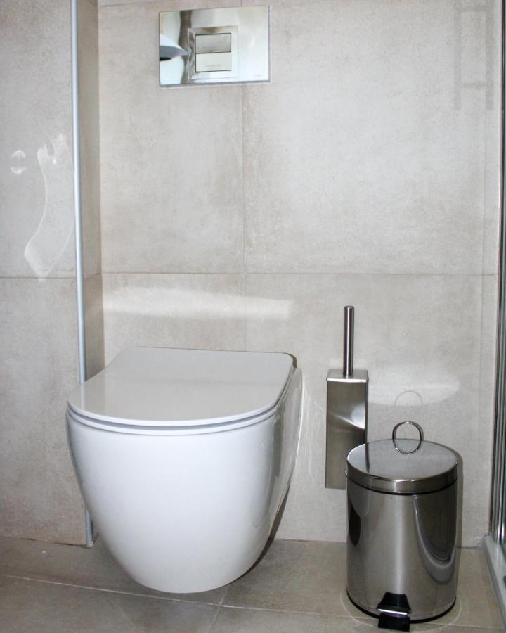 Agali Supreme Hospitality And Comfort アフィトス エクステリア 写真